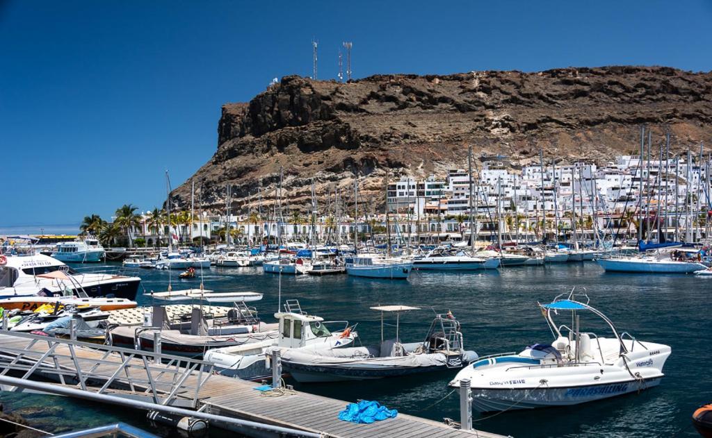 Edificio Playa Apartment Puerto De Mogan Exterior photo